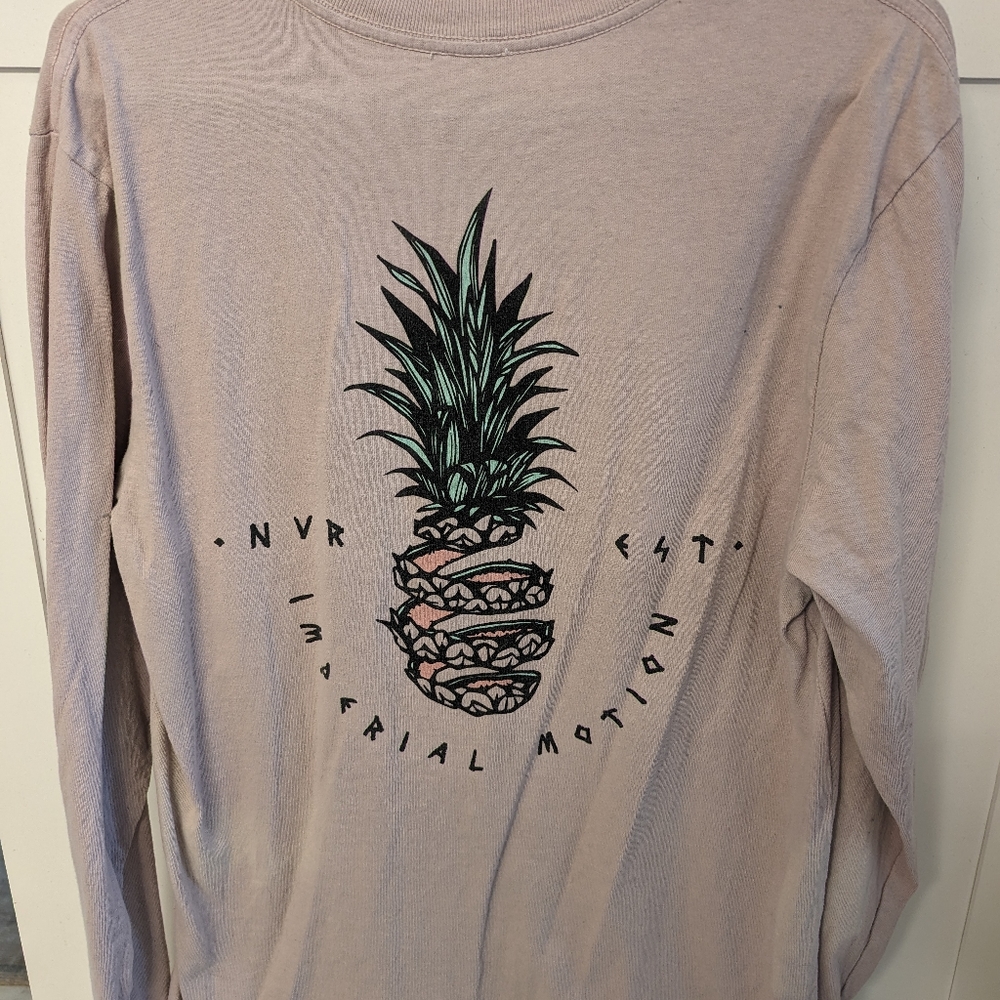 Long sleeve tee